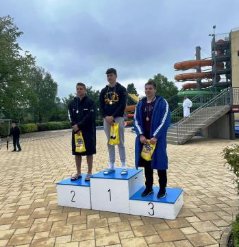 Ravenske plavalke in plavalci z novimi medaljami